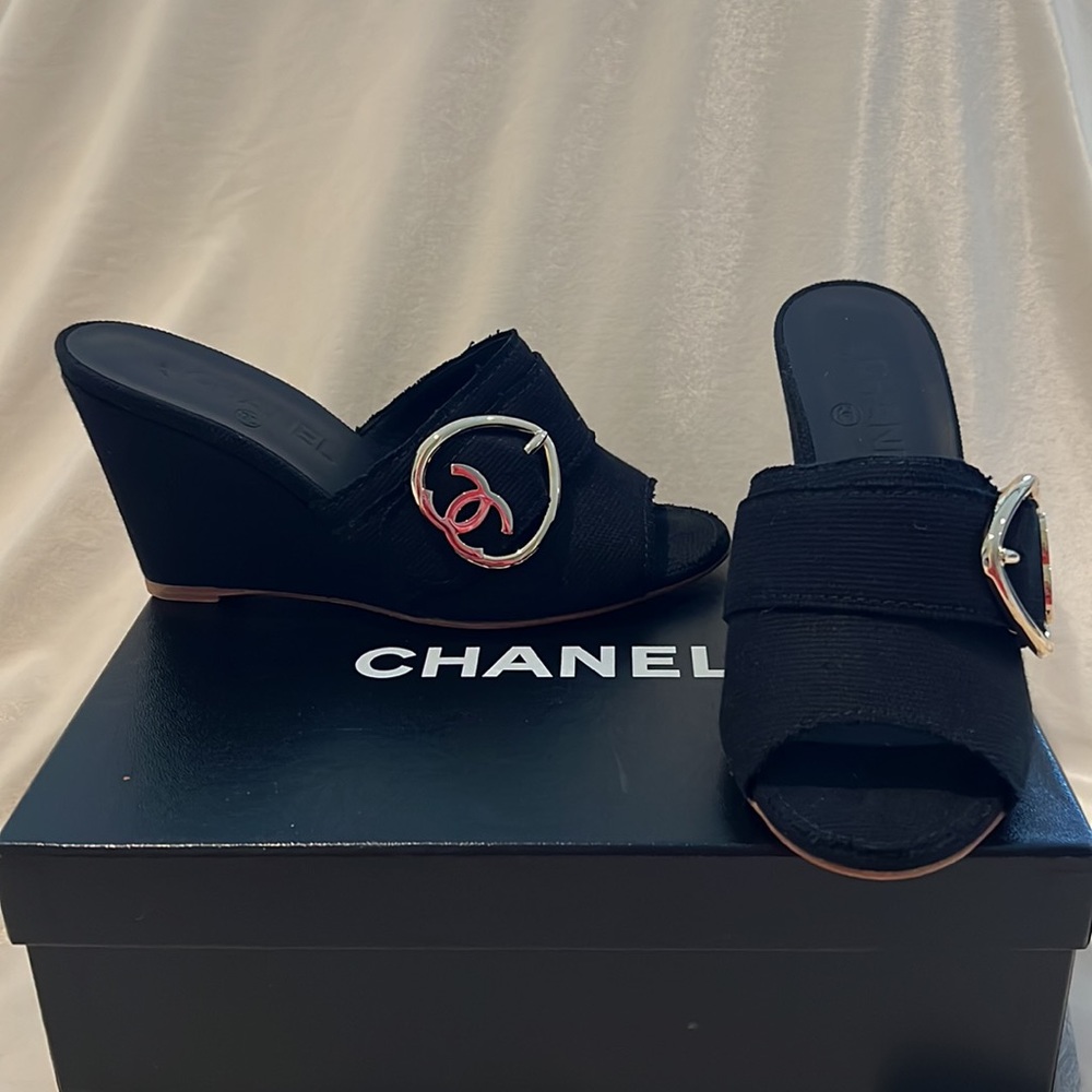 CHANEL Black Wedge Mules with Gold CC Accent - Picture 3 of 9